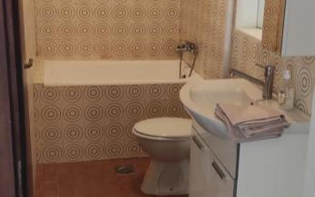 Ground Floor Apartment,1st row to sea