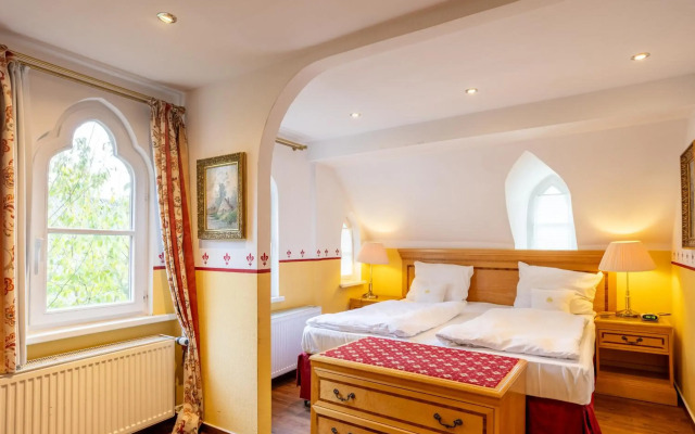 Hotel Burg Staufenberg