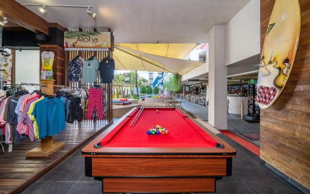 Bliss Surfer Hotel by Tritama Hospitality