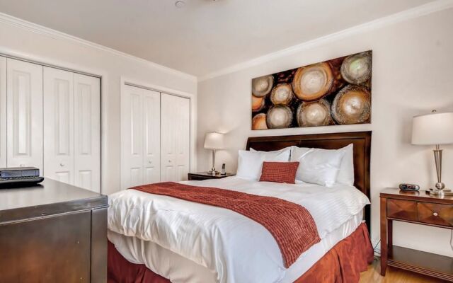 Global Luxury Suites at the Riverway