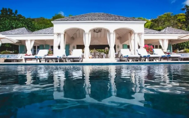 Dream Villa Pointe Milou-2002