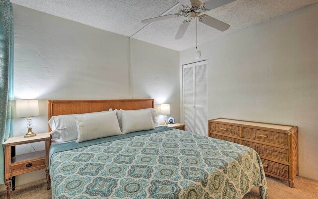 Breezy Condo w/ Screened Lanai in Kailua-kona!