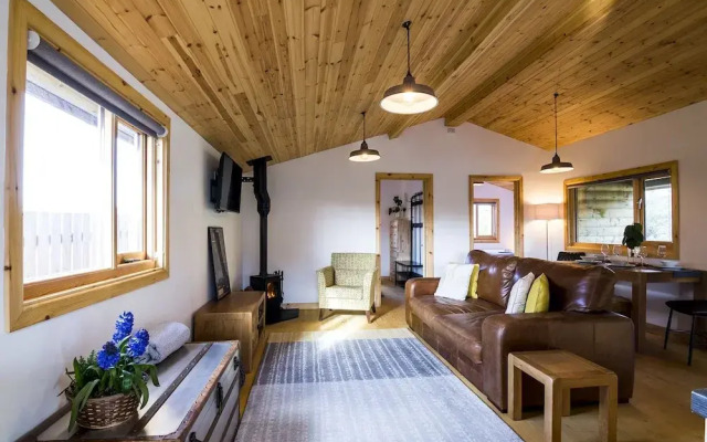 Laurel Lodge - Log Cabin - St Florence