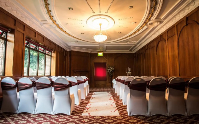 Bredbury Hall Hotel