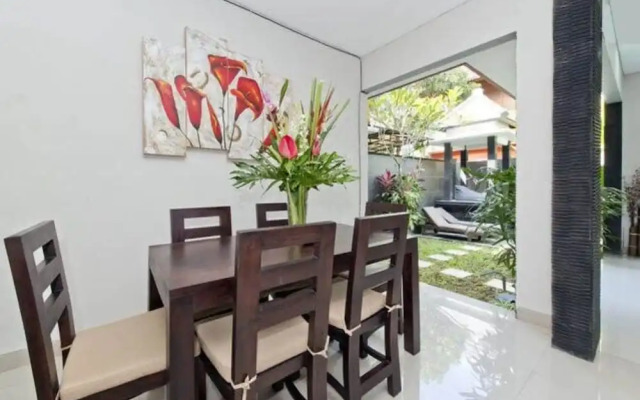 Villa Agung Rakas
