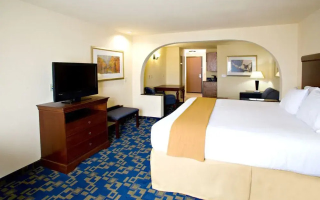 Holiday Inn Express & Suites Jourdanton-Pleasanton