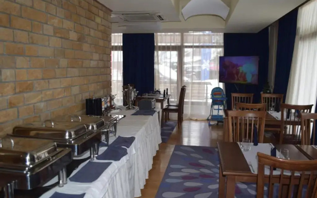 The Lodge Hotel