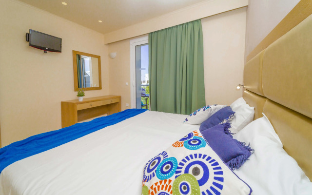 Amaryllis Front Beach Hotel