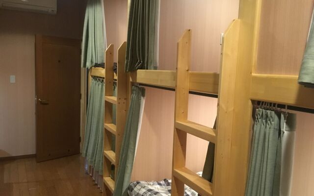 Atami Onsen GUEST HOUSE MEGUMI - Hostel