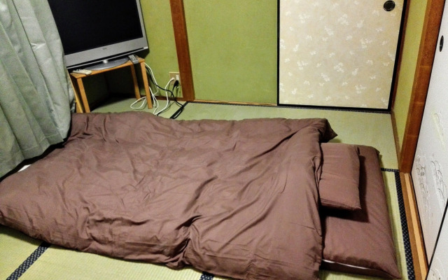 Guest House Ioly Osaka - Hostel