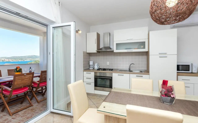 Apartment Dora
