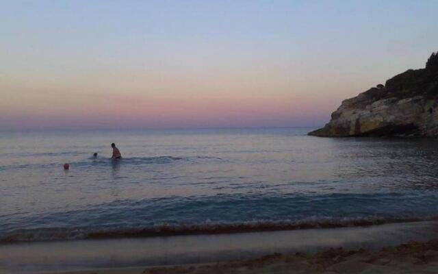 Ariannas House With Sea View, Parking And Wifi