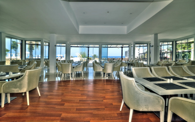 Jasmine Court Hotel