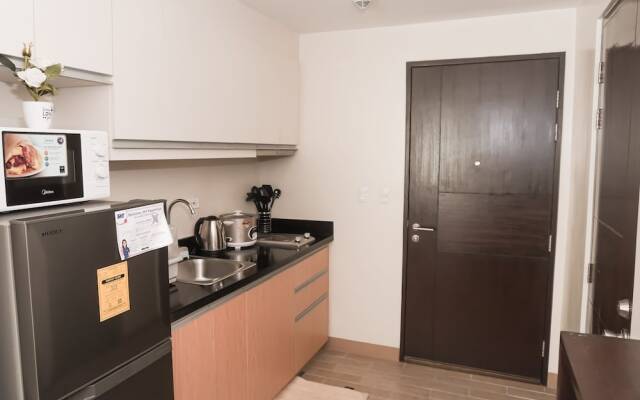 Comfy Studio UnitL OneMadison35