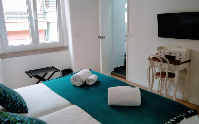 Lisbon Terrace Suites Apartment for Large Groups with Amazing Terrace