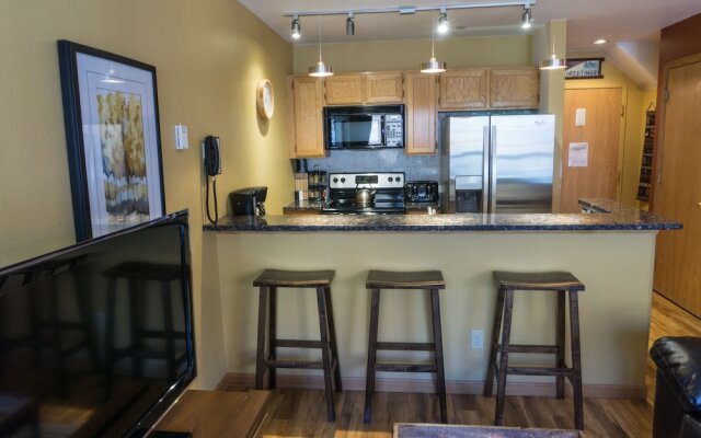 Bright Winter Stay W/skylight 2br/ba Short Stroll To Main St 2 Bedroom Condo by RedAwning