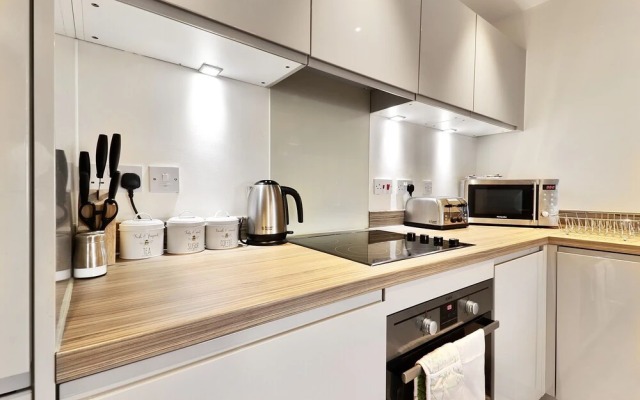 Sapphire Serviced Apartment