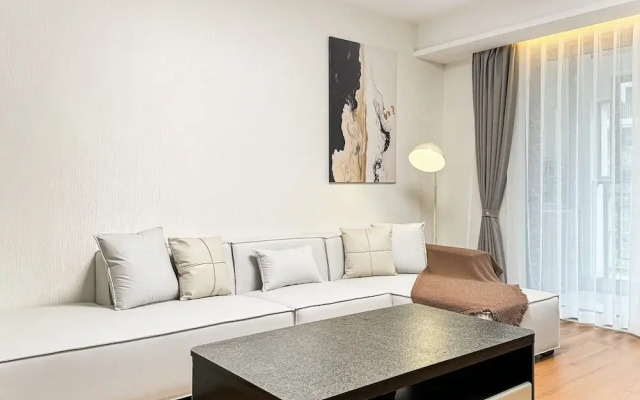 Tyms Entire 3-bedroom Apt By Takashimaya