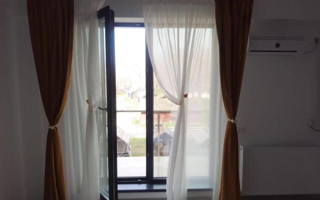 Blue Wave 2 Primul bloc la mare