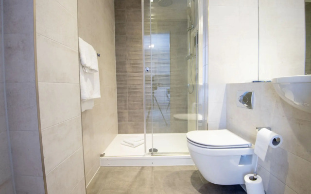 Roomzzz London Stratford