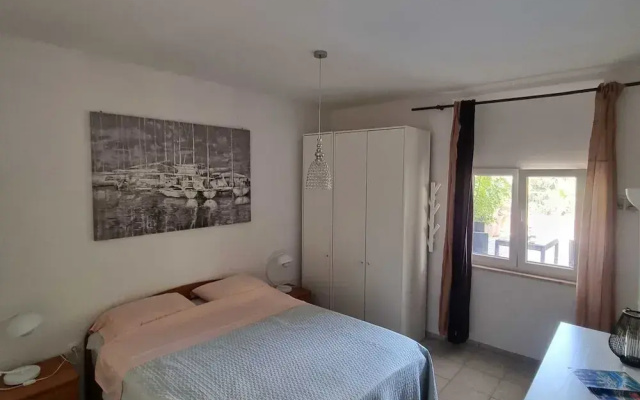 Apartments Mavi - Two-bedroom Apartment With Terrace and City View