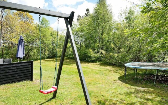 10 Person Holiday Home in Henne