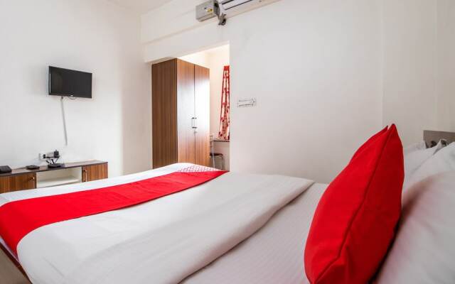 OYO 68189 Durga Deluxe