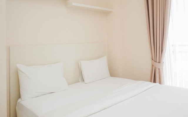 Minimalist and Relaxing Studio Apartment at Springwood Residence