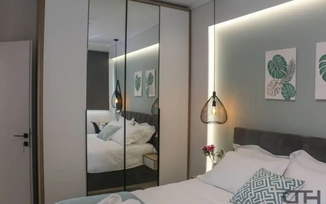 Luxury 80m2 Apartment With Balkony Downtown