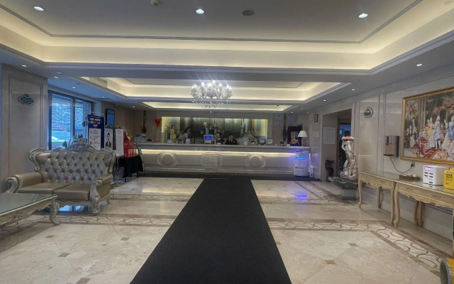 Vienna International Hotel (Urumqi International Airport) – Lobby – Urumqi