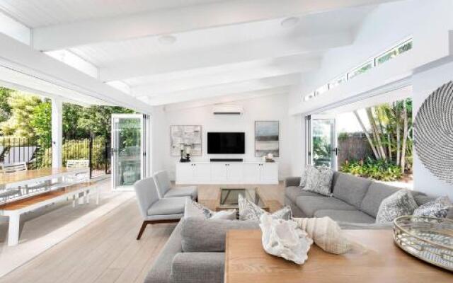 9 Cooran Court