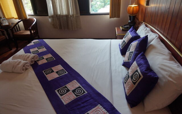 E-Outfitting Vang Thong Hotel