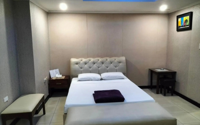 OYO 700 Pj Inn Hotel