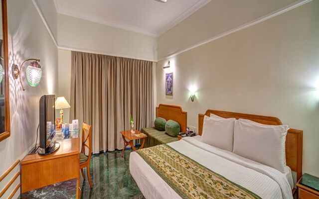 Renest Shraddha Inn - Shirdi