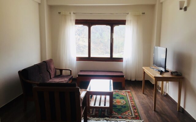 Choni Apartment