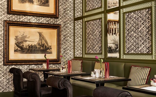 NH Collection Valencia Colón