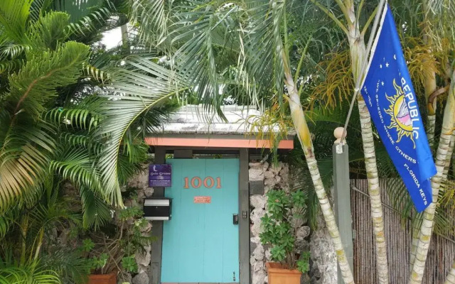 Suite Dreams Inn by the Beach