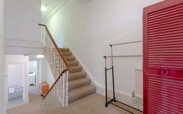 Lovely, Bright 3 Bed with Large Bedrooms