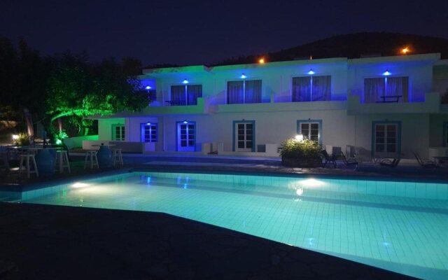 Mila Malia Suites