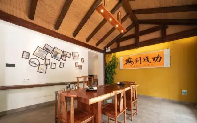Yunyinxi Junlanzhai Homestay (Phoenix Ancient City Branch)