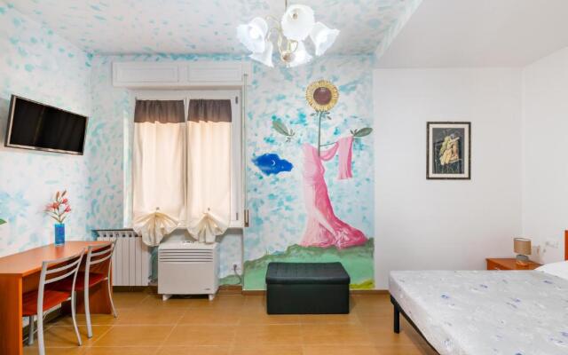 Lia Rooms 4