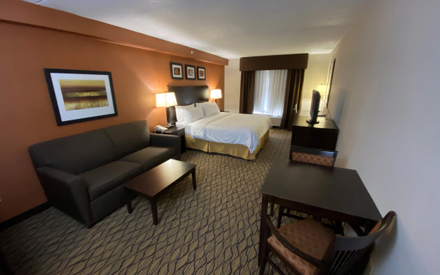 Holiday Inn Express Hotel & Suites Danbury - I-84 by IHG