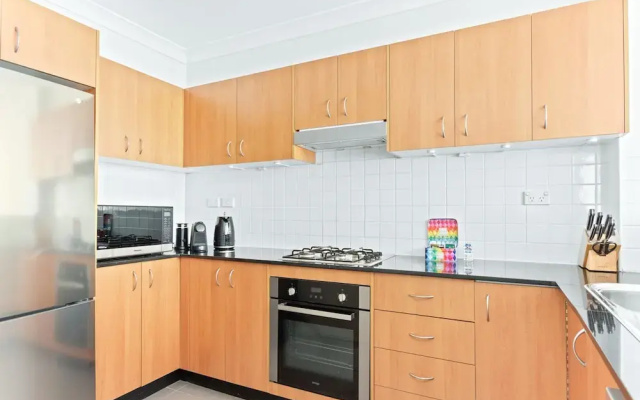 Pristine 2-bed Near Marrickville Village