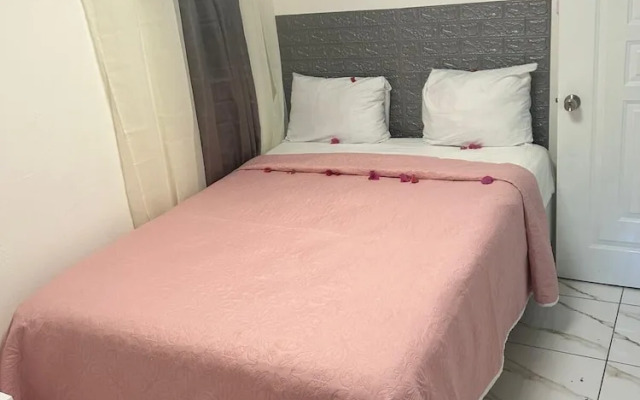 Hotel tropic pop