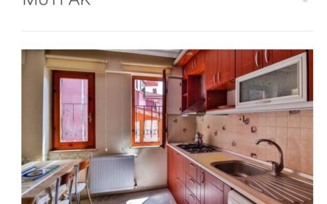 YAĞMUR APARt