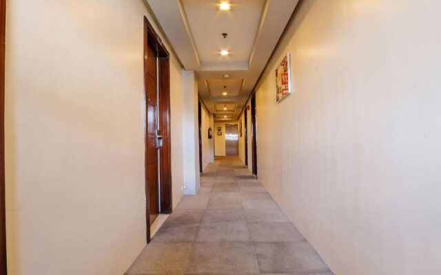 OYO 114 One Liberty Hotel