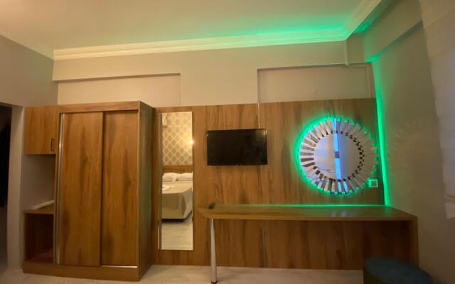 Grand 53 Hotel