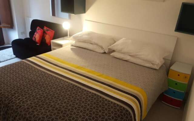 Monolocale Centrale Zona Parco Santuario