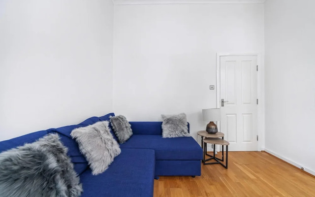Period Flat in Islington With Modern Charm