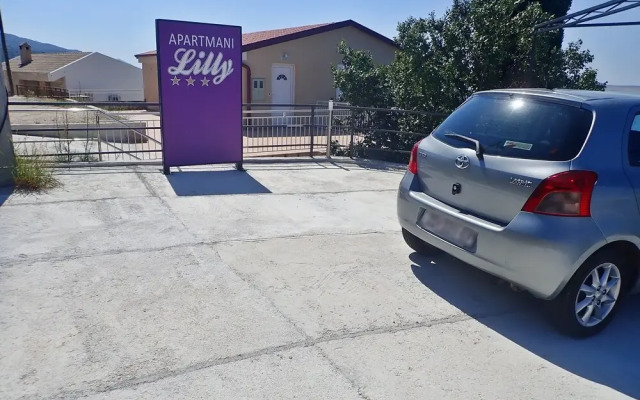 Apartments Lilly BY THE SEA